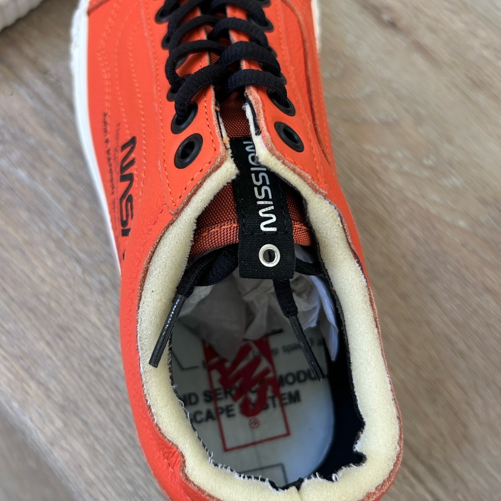 Vans NASA Orange Sneakers SIZE 9M - Picture 4 of 4